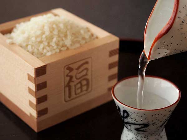 Rượu gạo và rượu nếp khác nhau như thế nào? Cách phân biệt chi tiết